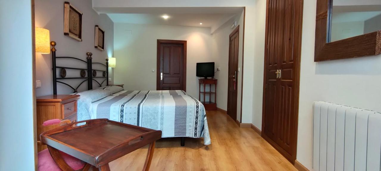 Hotel Rural La Plaza 캄포데카쏘 외부 사진