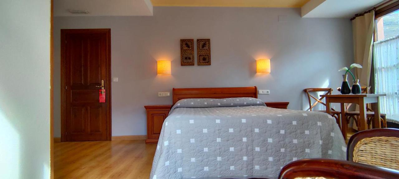 Hotel Rural La Plaza 캄포데카쏘 외부 사진