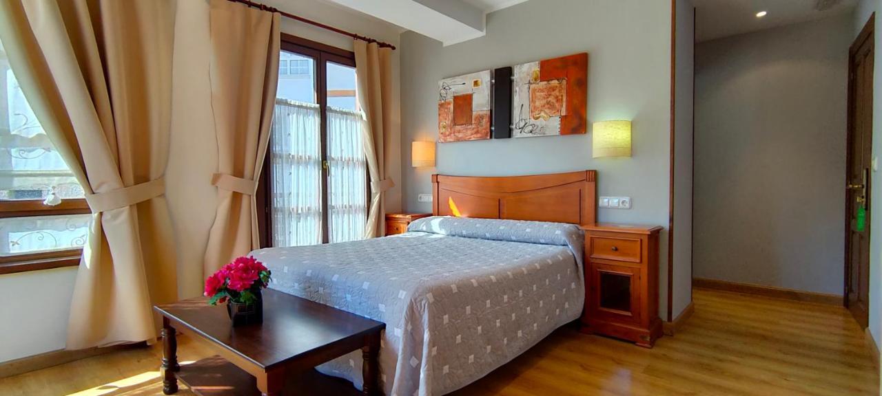 Hotel Rural La Plaza 캄포데카쏘 외부 사진