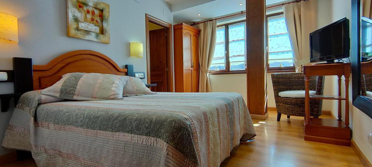 Hotel Rural La Plaza 캄포데카쏘 외부 사진